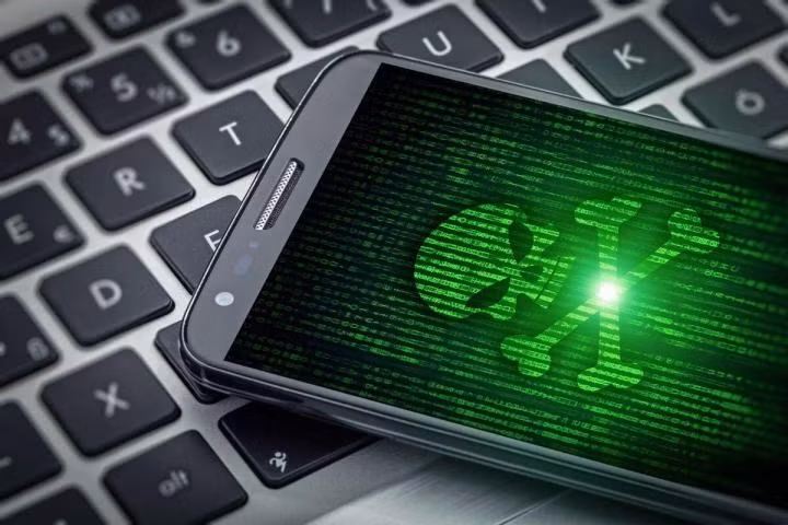 Người dùng Việt đang là nạn nhân của các cuộc tấn công mã độc vào điện thoại.