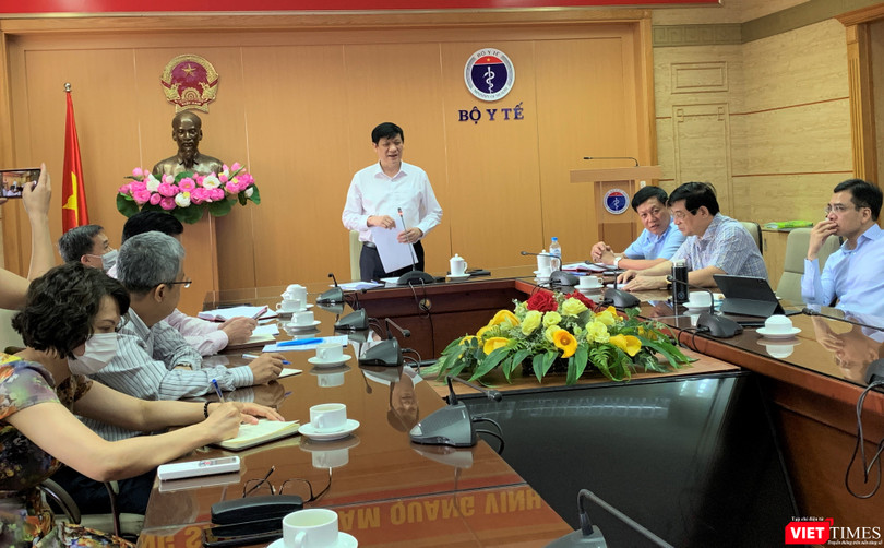 Bộ trưởng Bộ Y tế Nguyễn Thanh Long chủ trì cuộc họp trực tuyến với Giám đốc các Sở Y tế trong cả nước về tình hình dịch COVID-19 