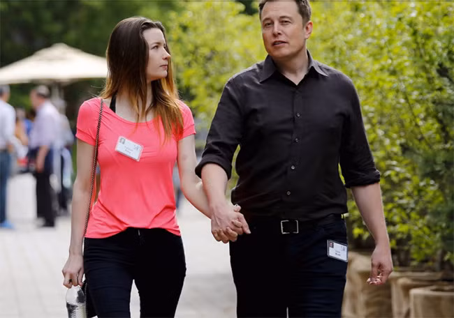 Elon Musk và Talulah Riley. Mike Blake / Reuters