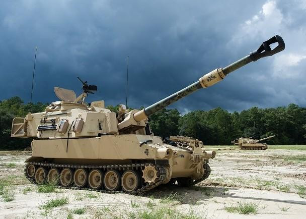 Mỹ cho rằng việc họ bán các pháo tự hành M109A6 sẽ giúp tăng cường khả năng phản ứng nhanh và hỗ trợ hỏa lực của lực lượng mặt đất của Đài Loan (Ảnh: Dongfang).