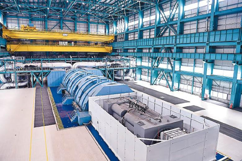 Nhà máy đã tạm ngừng hoạt động để kiểm tra và thay thế nhiên liệu bị hỏng (Ảnh: Đông Phương).