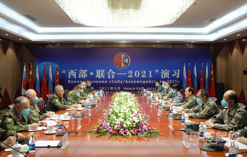 Bộ trưởng Quốc phòng hai nước hội đàm bên lề cuộc tập trận (Ảnh: Dwnews). Bộ trưởng Quốc phòng hai nước hội đàm bên lề cuộc tập trận (Ảnh: Dwnews).