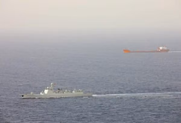 Tàu chiến Trung Quốc tham gia cuộc tập trận sáng 17/8 (Ảnh: Newtalk).