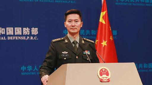 Người phát ngôn Bộ Quốc phòng Trung Quốc Đàm Khắc Phi kịch liệt phản đối việc Mỹ bán vũ khí cho Đài Loan (Ảnh: THX).