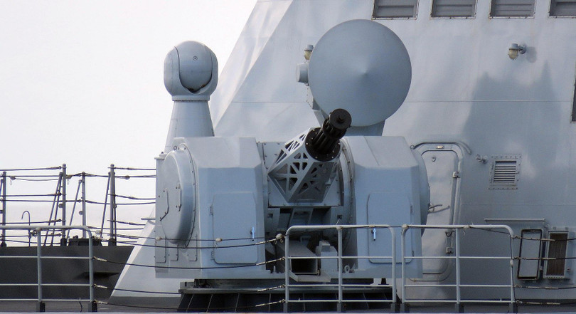 Hệ thống pháo H/PJ-1130 11 nòng 30mm của Trung Quốc trên tàu (Ảnh: wiki).