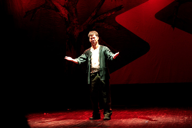 Video: “Biệt đội Báo Đen” khốc liệt và lãng mạn trên sân khấu Nhà hát Lớn ảnh 4