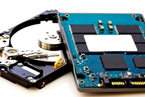 Laptop đang mỏng đi và có tốc độ cao hơn nhờ SSD ảnh 1 Laptop đang mỏng đi và có tốc độ cao hơn nhờ SSD ảnh 1