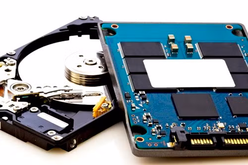 Laptop đang mỏng đi và có tốc độ cao hơn nhờ SSD ảnh 1