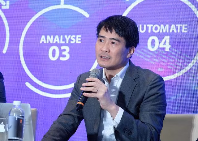 Phó cục trưởng Cục Viễn thông Bộ Thông tin và Truyền thông Nguyễn Phong Nhã Việt Nam chuyển đổi số với... cáp quang biển đứt 10 lần mỗi năm - Ảnh 2.