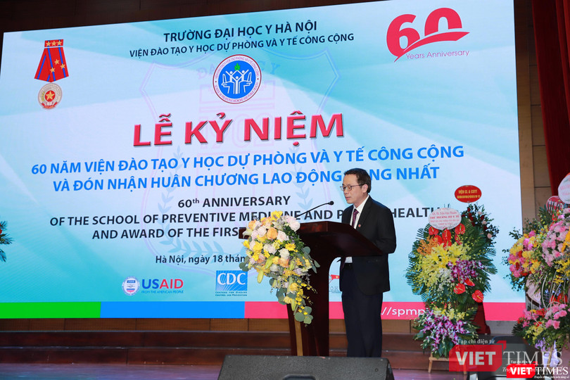 GS.TS. Tạ Thành Văn – Bí thư Đảng ủy, Chủ tịch Hội đồng Trường Đại học Y Hà Nội - đánh giá cao những thành tích của Viện trong 60 năm qua GS.TS. Tạ Thành Văn – Bí thư Đảng ủy, Chủ tịch Hội đồng Trường Đại học Y Hà Nội - đánh giá cao những thành tích của Viện trong 60 năm qua