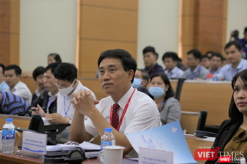 Các đại biểu dự hội nghị Các đại biểu dự hội nghị