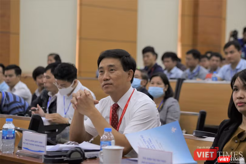 Các đại biểu dự hội nghị