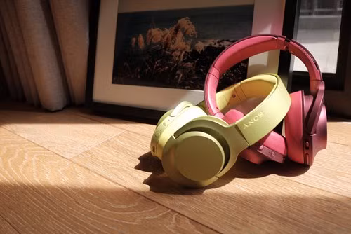 Tai nghe Sony H.ear on MDR-100ABN.