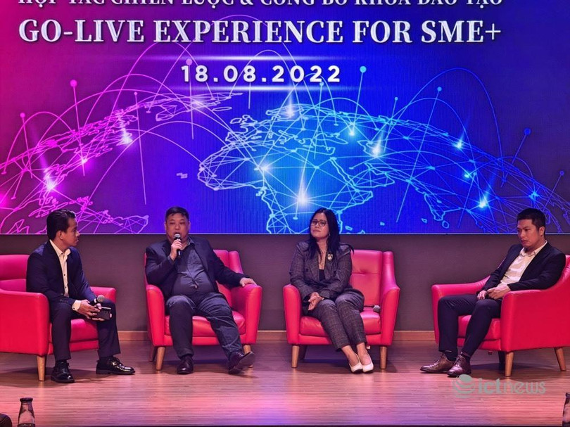 PGS.TS. Trần Hà Minh Quân - Viện trưởng Viện đào tạo quốc tế ISB – Đại học Kinh tế TP.HCM phát biểu về thực trạng nhiều doanh nghiệp thất bại trong chuyển đổi số. (Ảnh: Hải Đăng) PGS.TS. Trần Hà Minh Quân - Viện trưởng Viện đào tạo quốc tế ISB – Đại học Kinh tế TP.HCM phát biểu về thực trạng nhiều doanh nghiệp thất bại trong chuyển đổi số. (Ảnh: Hải Đăng)