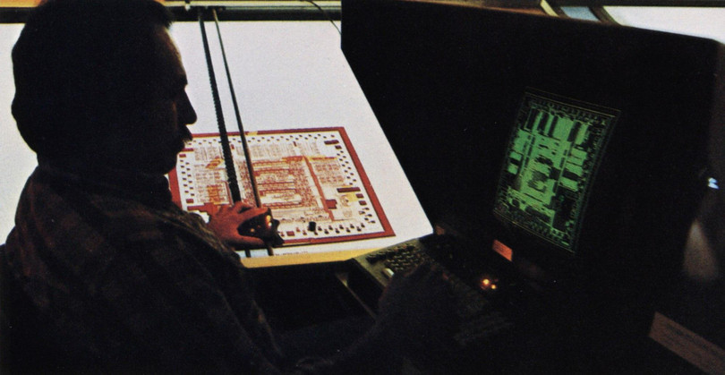 Tất tật về phần mềm thiết kế chip EDA, mặt trận mới trong cuộc đối đầu công nghệ Mỹ-Trung - Ảnh 1. Vào những năm 70, khi mỗi con chip chỉ chứa vài nghìn bóng bán dẫn, các kỹ sư vẫn có thể thiết kế chip bằng tay và phân tích nó trên các tấm phim chụp này. (Ảnh chụp năm 1979)