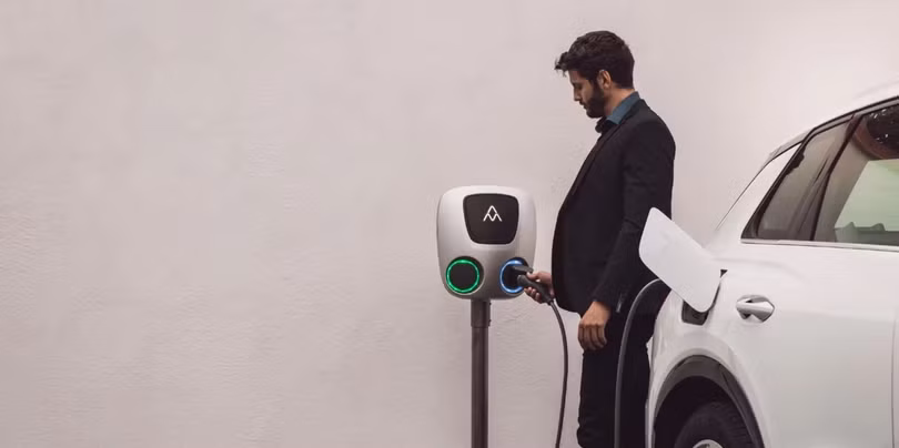 Thiết bị sạc xe điện xoay chiều (AD) ChargeAmps Aura do công ty Thụy Điển Charge Amps sản xuất. Ảnh Charge Amps