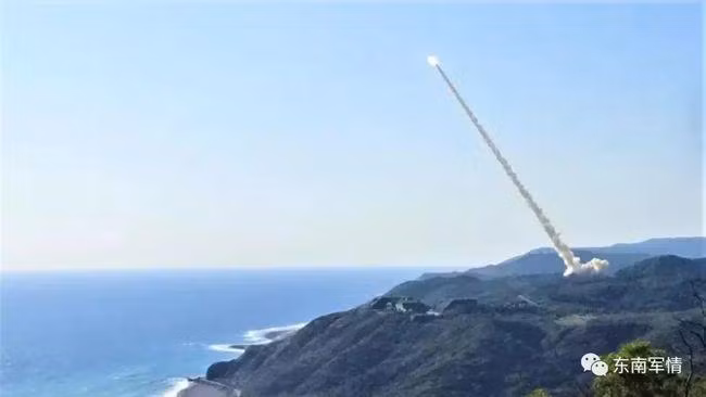 Tên lửa phòng không tầm xa Thiên Cung-3 được tăng tầm phóng thử hôm 15/1 (Ảnh: 163.com). Tên lửa phòng không tầm xa Thiên Cung-3 được tăng tầm phóng thử hôm 15/1 (Ảnh: 163.com).