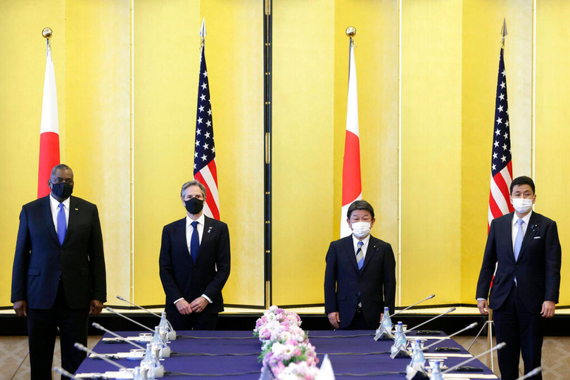 Bộ trưởng Quốc phòng và Ngoại giao Mỹ - Nhật tham gia cuộc hội nghị "2+2" tại Tokyo hôm 16/3 (Ảnh: AP).