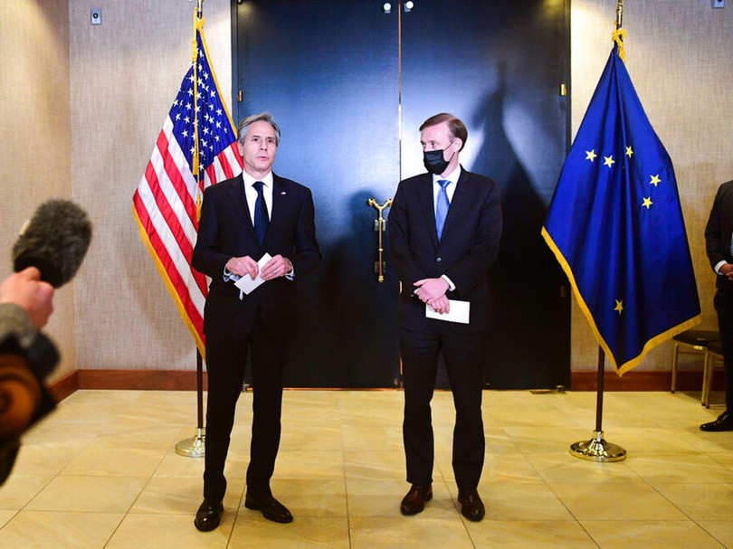 Hai ông Antony Blinken và Jake Sullivan trả lời báo chí sau khi kết thúc cuộc Đối thoại chiến lược Mỹ - Trung (Ảnh: AP). Hai ông Antony Blinken và Jake Sullivan trả lời báo chí sau khi kết thúc cuộc Đối thoại chiến lược Mỹ - Trung (Ảnh: AP).