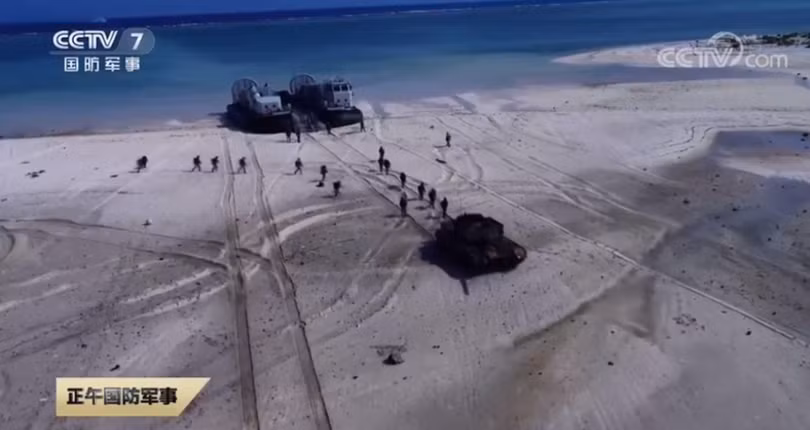 Quân đội Trung Quốc diễn tập đổ bộ chiếm đảo đe dọa Đài Loan (Ảnh: CCTV). Quân đội Trung Quốc diễn tập đổ bộ chiếm đảo đe dọa Đài Loan (Ảnh: CCTV).