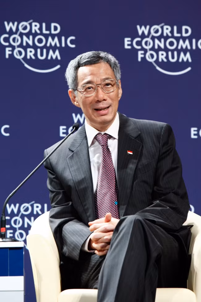 “Soi” mức lương bỏ túi hằng năm của các nhà lãnh đạo nổi thế giới ảnh 13