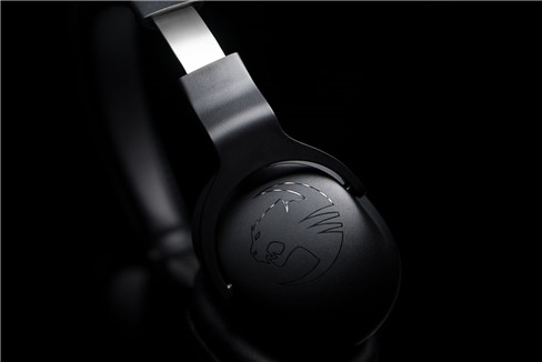 Ngắm tai nghe chơi game Roccat Cross