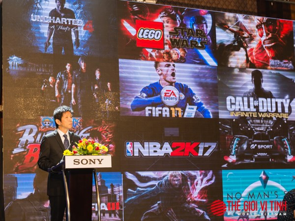 PlayStation 4 và PlayStation 4 Pro sẵn sàng trải nghiệm cùng 30 tựa game.