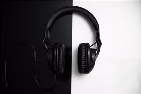 Ngắm tai nghe chơi game Roccat Cross