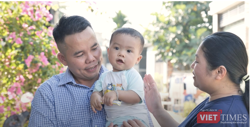vt-vo-chong-anh-lam-chi-hoan-va-con-trai-sinh-ra-khoe-manh-nho-can-thiep-ky-thuat-pgt-m-725.jpg