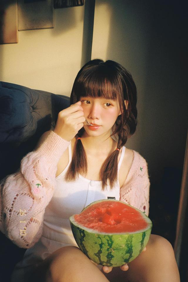 Nhưng tất nhiên, đây là những hình ảnh đã qua chỉnh sửa và trang điểm rồi nhé