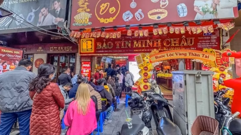 Giá vàng, giá Bitcoin. Ảnh: Pinterest.