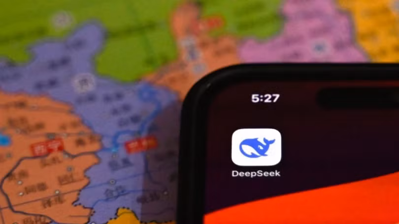 Chính quyền địa phương Trung Quốc đã nhanh chóng áp dụng mô hình AI mới nhất của DeepSeek vào quy trình làm việc. Ảnh: SCMP. 