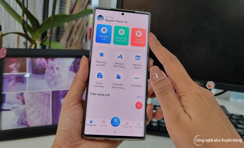 Ngành Y tế đặt mục tiêu mỗi người dân có một hồ sơ sức khỏe điện tử và dữ liệu hồ sơ sức khỏe điện tử được cập nhật liên tục, đầy đủ, chính xác. Ngành Y tế đặt mục tiêu mỗi người dân có một hồ sơ sức khỏe điện tử và dữ liệu hồ sơ sức khỏe điện tử được cập nhật liên tục, đầy đủ, chính xác.