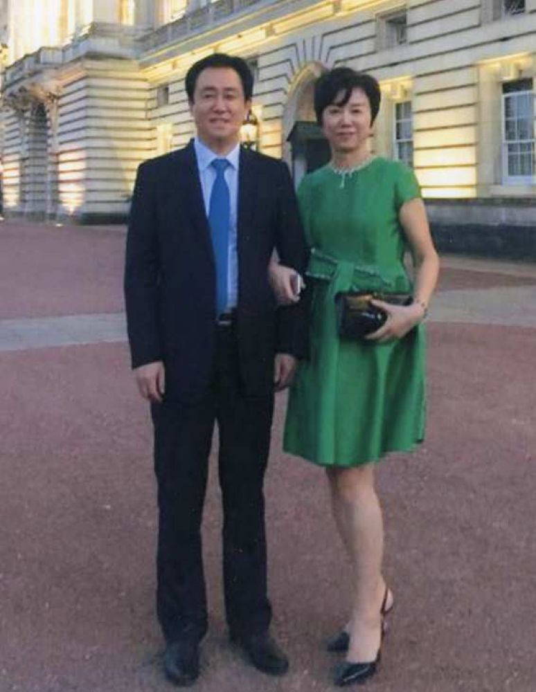 Hai vo chong hanh phuc.jpg