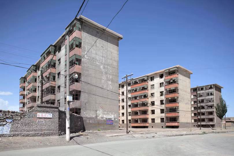 Khu nha bo khong.jpg