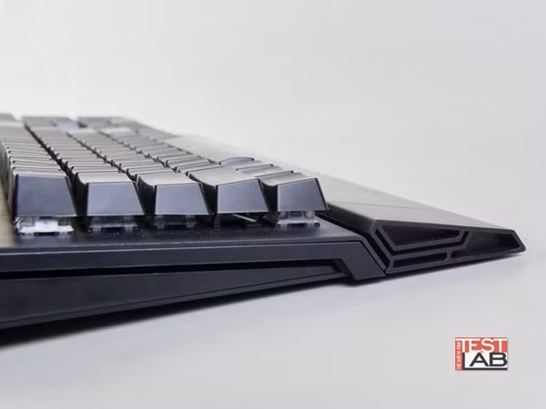 Chút kiểu cách nơi đế lót cổ tay.