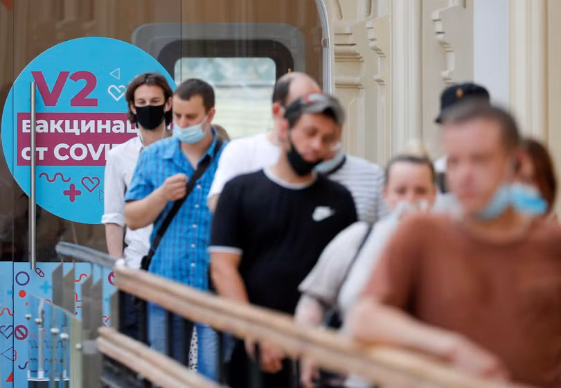 Dịch COVID-19 đang tăng rất nhanh ở Nga (Ảnh: Reuters).