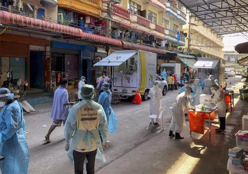 Nguy cơ lây nhiễm trong các khu ký túc xá công nhân ở Bangkok rất nghiêm trọng (Ảnh: nowsnews). Nguy cơ lây nhiễm trong các khu ký túc xá công nhân ở Bangkok rất nghiêm trọng (Ảnh: nowsnews).