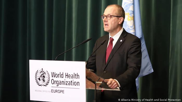 Ông Hans Kluge, Giám đốc WHO khu vực châu Âu lo ngại Giải EURO 2020 sẽ làm gia tăng sự lây nhiễm của dịch COVID-19 (Ảnh: Deutsche Welle).