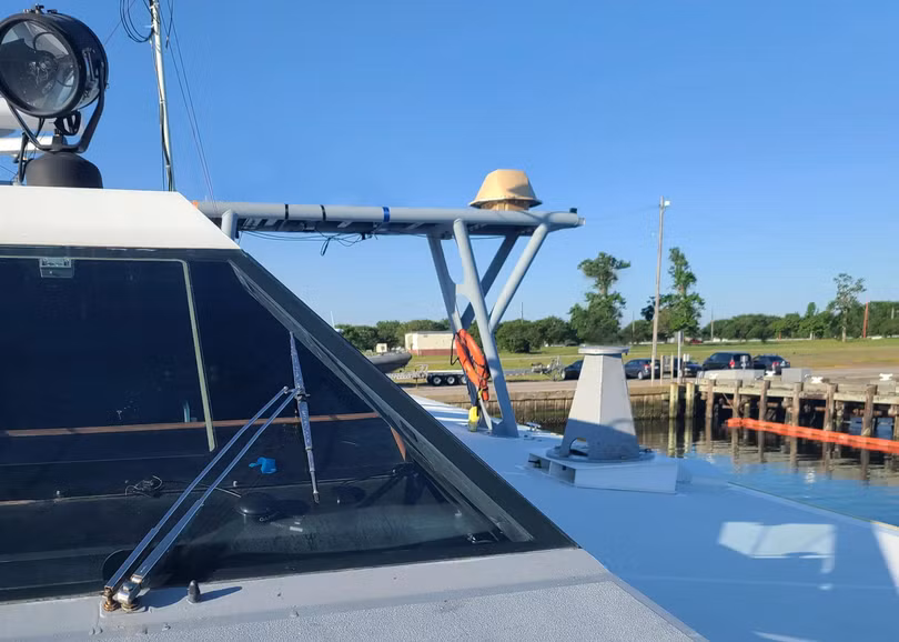 Hệ thống săn UAV DroneSentry-X trên tàu (Ảnh: Thedrive).