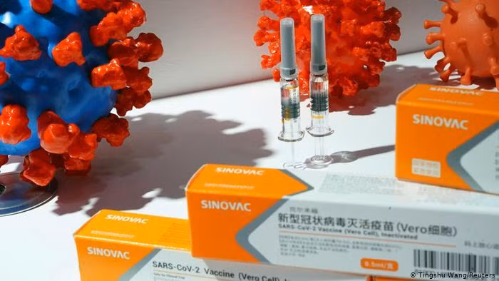 Vaccine Sinovac của Trung Quốc chưa được Singapore đưa vào kế hoạch tiêm chủng quốc gia (Ảnh: Deutsche Welle). Vaccine Sinovac của Trung Quốc chưa được Singapore đưa vào kế hoạch tiêm chủng quốc gia (Ảnh: Deutsche Welle).