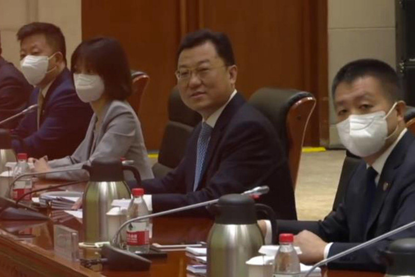 Ông Tạ Phong (thứ 2, phải qua) tại cuộc hội đàm (Ảnh: Dwnews). Ông Tạ Phong (thứ 2, phải qua) tại cuộc hội đàm (Ảnh: Dwnews).