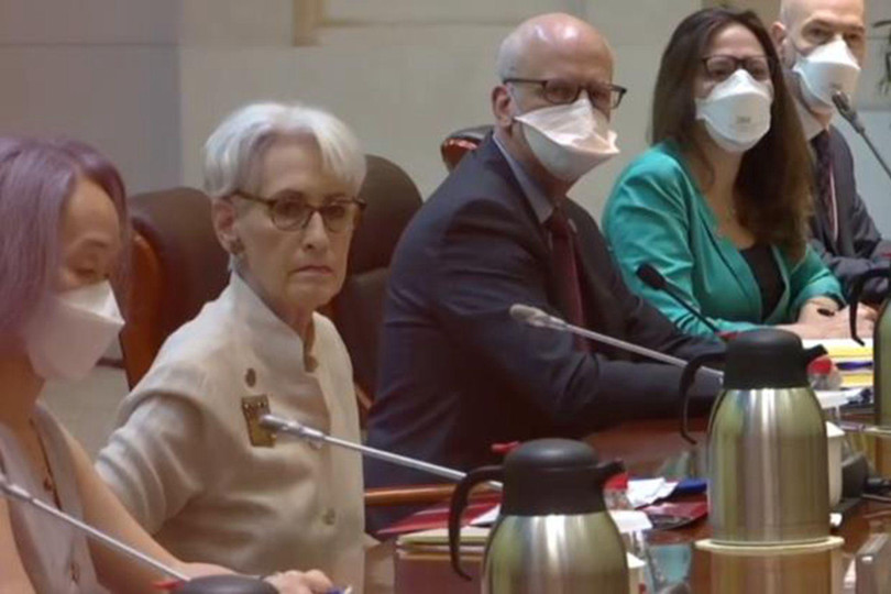 Bà Sherman tại cuộc hội đàm (Ảnh: Dwnews). Bà Sherman tại cuộc hội đàm (Ảnh: Dwnews).