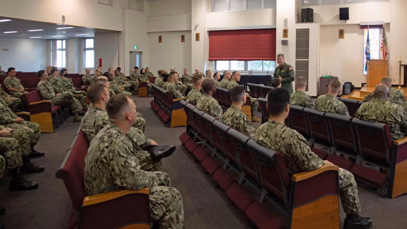 Tướng Sam Paparo và các sĩ quan cấp dướ (Ảnh: HĐ7).