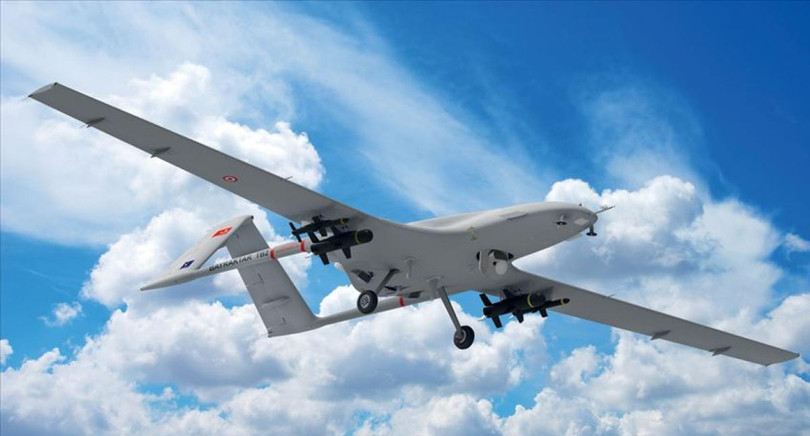 Máy bay không người lái tấn công Bayraktar TB2 được trang bị các vũ khí có độ chính xác cao (Ảnh: sohu).