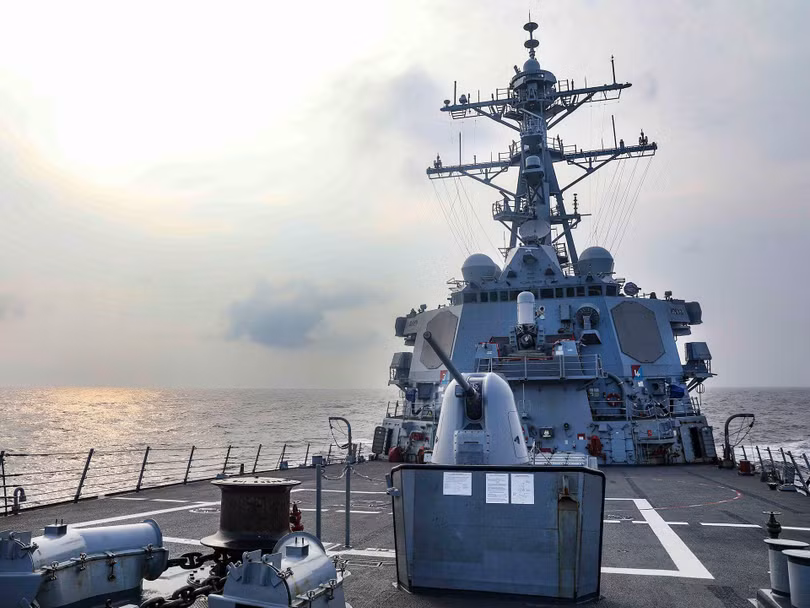 Khu trục hạm USS Benfold của Mỹ hôm 28/7 đã đi qua eo biển Đài Loan bất chấp Trung Quốc phản đối (Ảnh: HĐ7). Khu trục hạm USS Benfold của Mỹ hôm 28/7 đã đi qua eo biển Đài Loan bất chấp Trung Quốc phản đối (Ảnh: HĐ7).