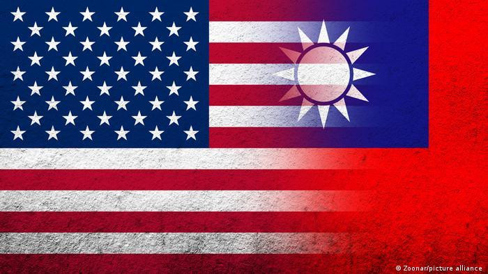 Quan hệ quân sự Mỹ - Đài Loan ngày càng chặt chẽ, Washington liên tiếp bán vũ khí cho Đài Bắc (Ảnh: Deutsche Welle).