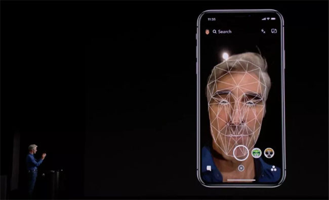 Các ngân hàng không tin tưởng Face ID trên iPhone X ảnh 1