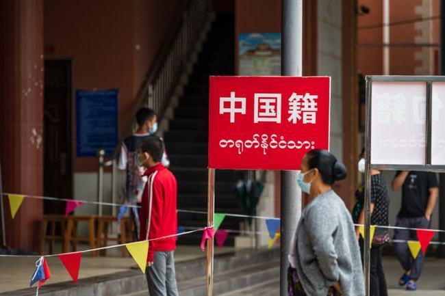 Một địa điểm xét nghiệm axit nucleic tại Thụy Lệ. Một địa điểm xét nghiệm axit nucleic tại Thụy Lệ.