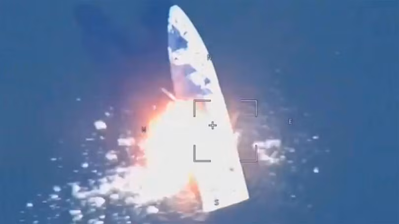 Chiếc pháo hạm lớp Gyurza-M của Ukraine bị đánh trúng (Ảnh: Thedrive).